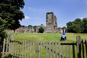 Ashby-de-la-Zouch castle 19 sm.jpg